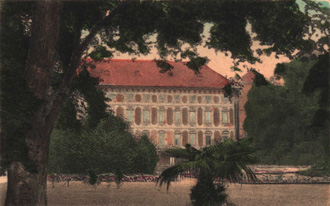 pohled do zámeckého parku (pohlednice)